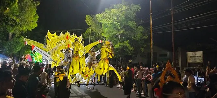 Parade Musik Tong-Tong 2026 di Sumenep Dibuka, Ribuan Warga Padati Depan Rumah Dinas Bupati