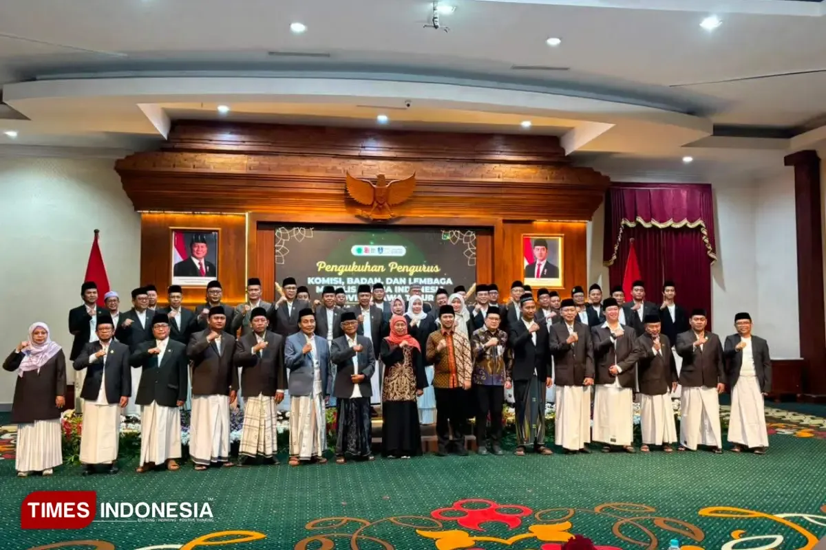MUI Jatim Kukuhkan Pengurus 2025–2030, Siapkan Dakwah Digital, Penguatan Filantropi, dan Mitigasi Konflik Keagamaan