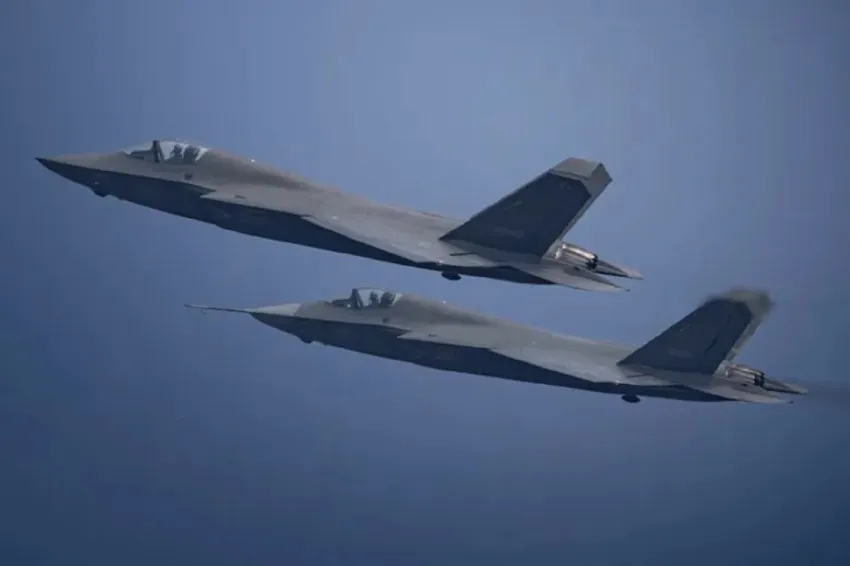 China Disebut Bersiap Ekspor Jet Tempur Siluman J-35AE ke Pakistan, Dinilai Berpotensi Mengubah Keseimbangan dengan India