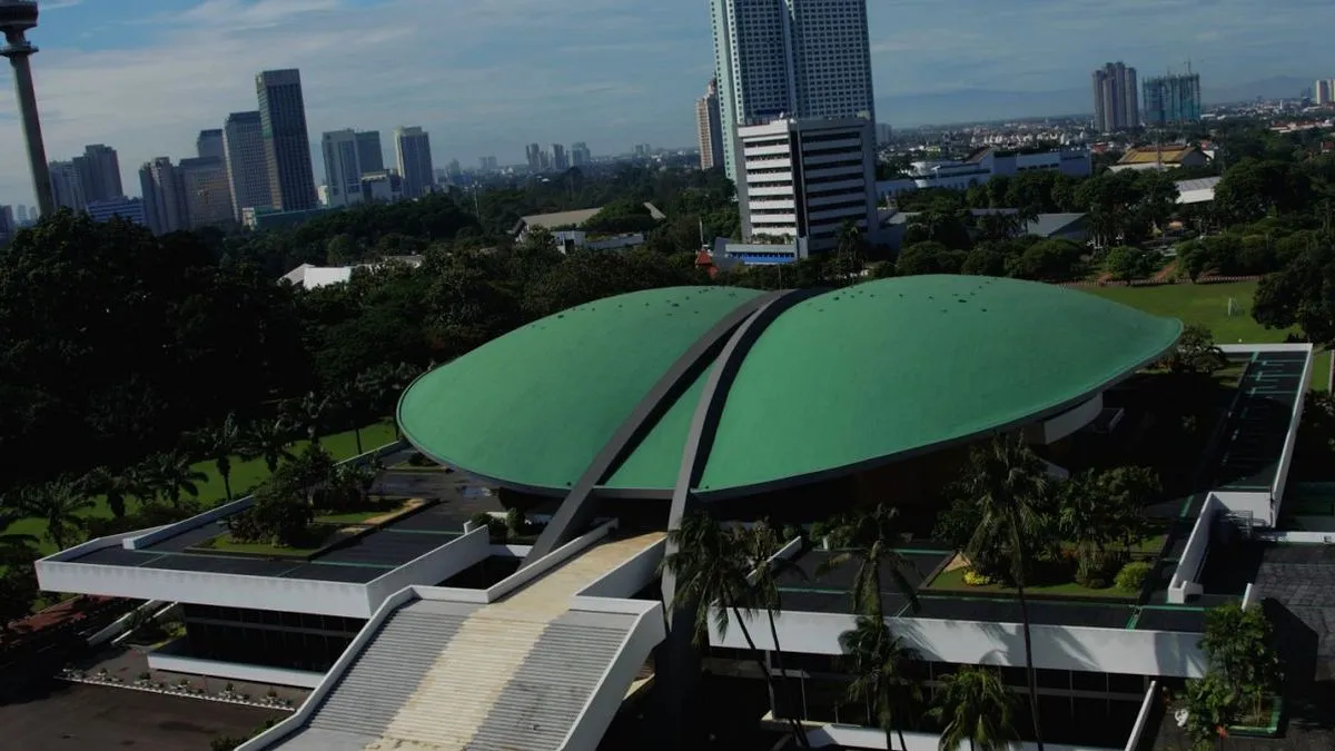 Klaim Gedung DPR Dibakar Demonstran pada 22 Juli 2026 Disebut Hoaks
