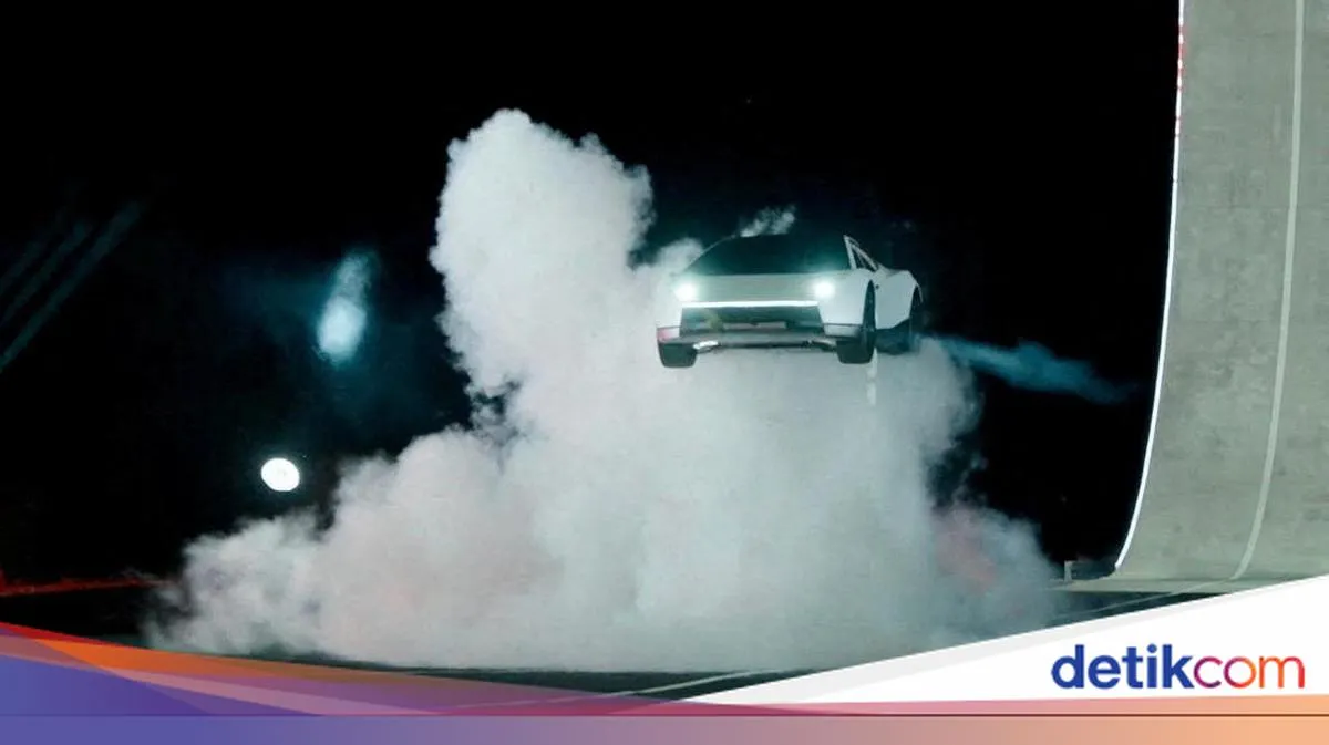 Tesla Roadster Bisa Dipesan dengan Uang Muka Rp 800 Jutaan: Antara Mimpi Kecepatan, Simbol Status, dan Arah Masa Depan Mobil Listrik