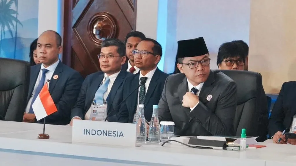 Menlu RI Serukan Penguatan Kesatuan ASEAN untuk Respons Krisis Global di AMM Cebu