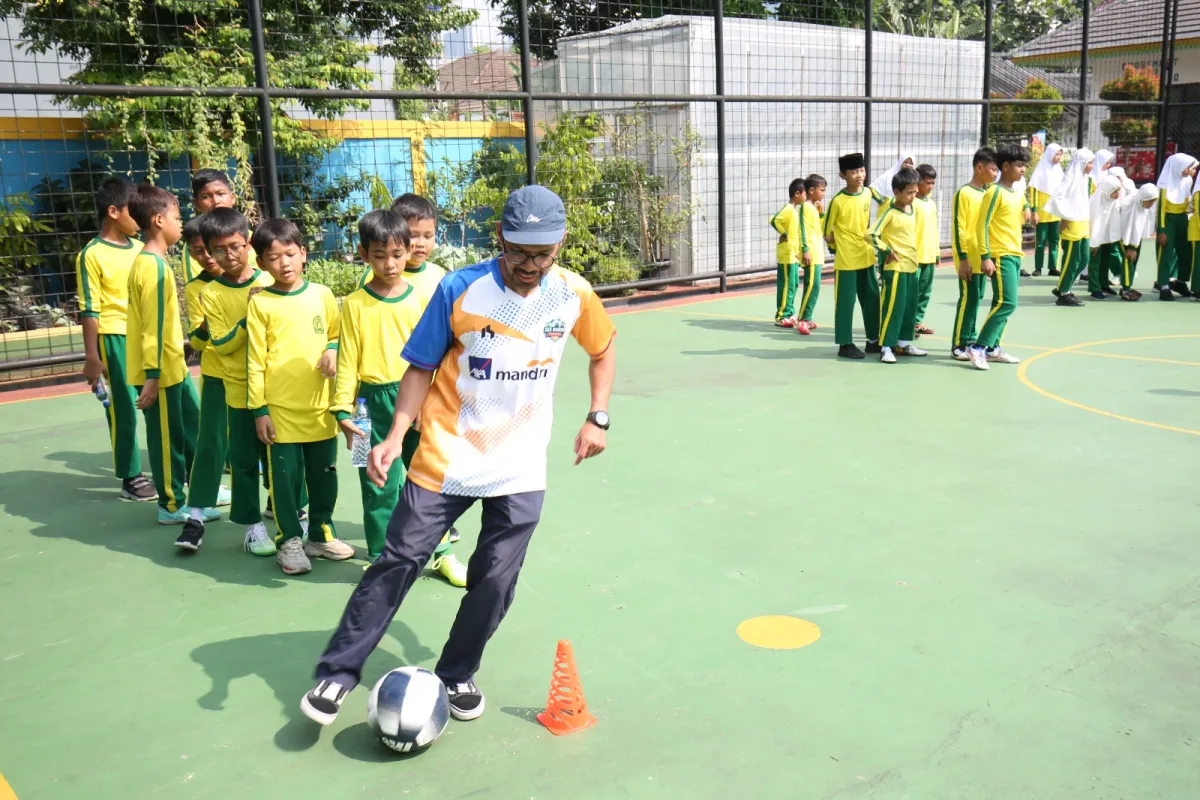 AXA Mandiri dan Pemprov DKI Jakarta Gelar Aksi Hari Bumi 2026: Dorong Ekonomi Sirkular dan Literasi Keuangan