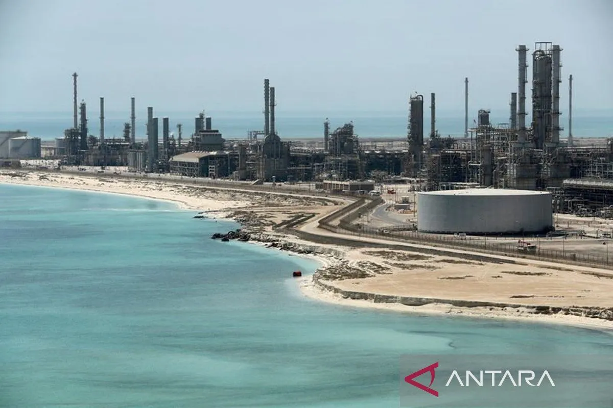 Aramco Peringatkan Gangguan Selat Hormuz Bisa Tekan Pasar Minyak hingga 2027