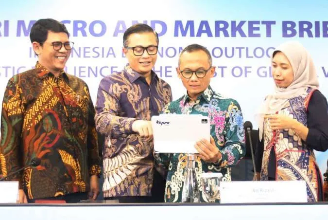 Belanja Masyarakat Melandai Usai Lebaran, Ekonom Bank Mandiri Cermati Tekanan Global