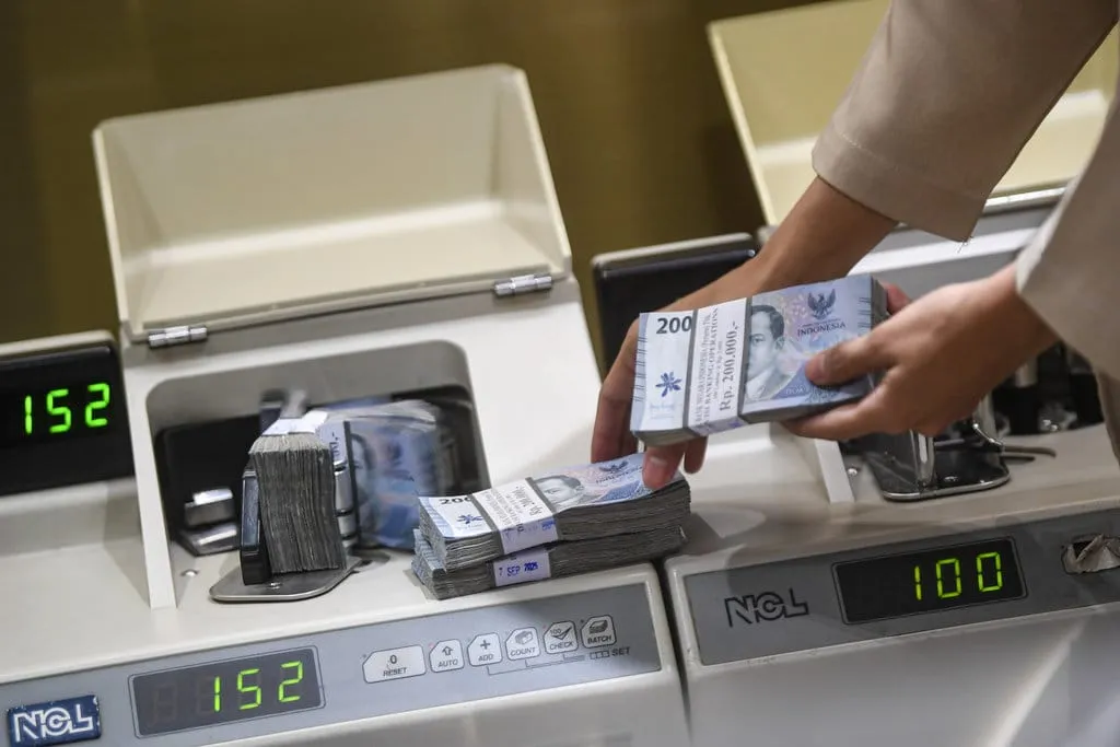 Rupiah Sentuh Rp17.529 per Dolar AS, Disebut Jadi Mata Uang Terlemah Kelima Dunia pada Mei 2026