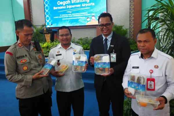 Bandara Soekarno-Hatta Salurkan 4.000 Porsi PMT untuk 140 Balita di Sepatan Timur