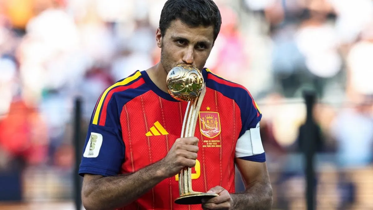 Video Klaim Pertunjukan Drone di Cibeles Tampilkan Rodri Angkat Trofi Piala Dunia Disebut Hasil Rekayasa AI