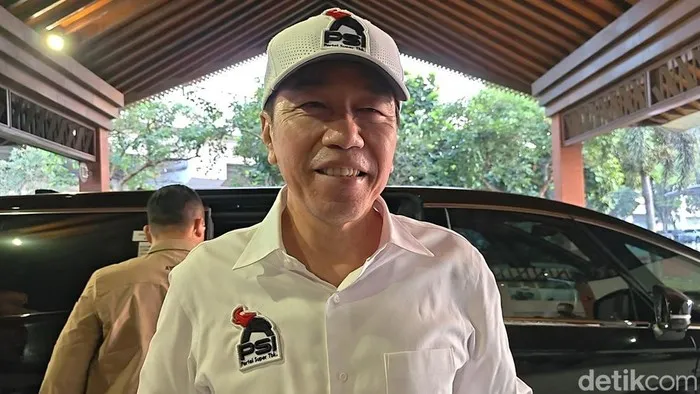 Survei Indikator: 46,3% Responden Setuju Jokowi Bergabung dengan Partai Politik