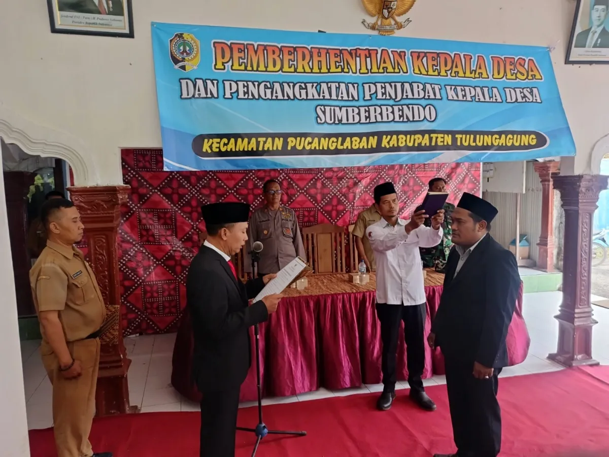 Hendri Kriswantoro Dilantik sebagai Pj Kepala Desa Sumberbendo, Camat Pucanglaban Tekankan Transparansi