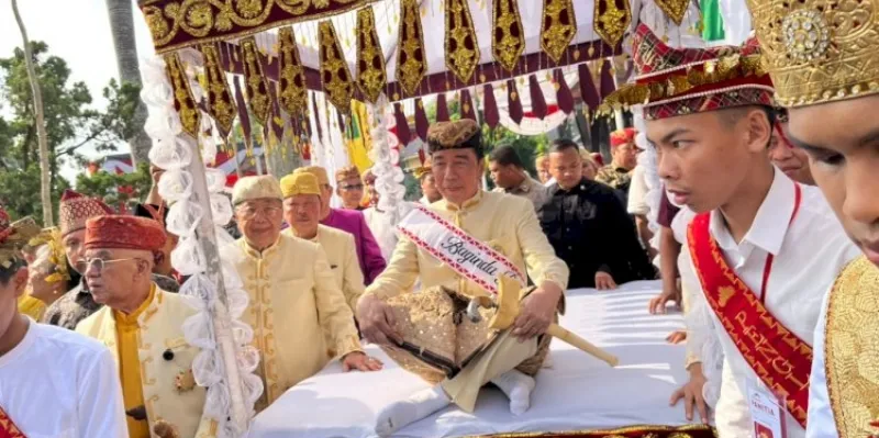 Safari Politik Jokowi Disorot: Upaya Membesarkan PSI atau Ada Agenda Lain?