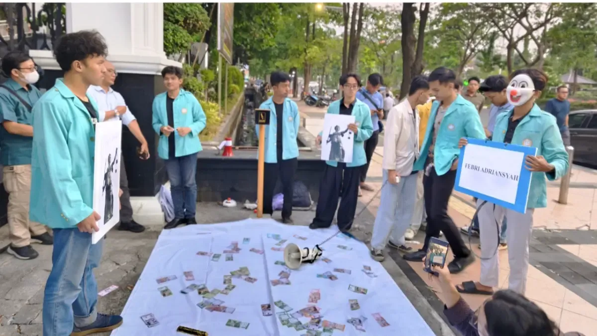 Mahasiswa Gelar Aksi di Kejati Jateng, Tuntut Transparansi Penanganan Dugaan Korupsi Jampidsus