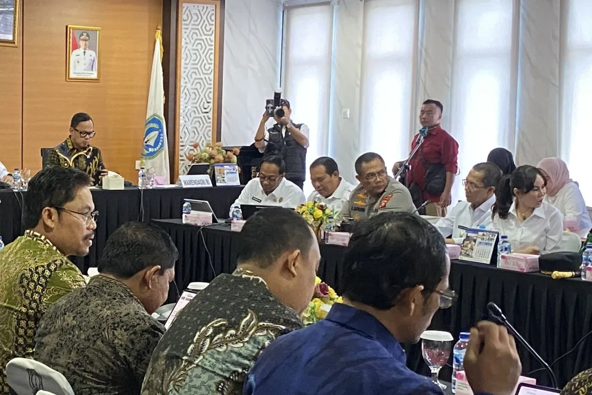 Wamendagri Usulkan Konsep Tata Ruang Finger Plan untuk Kendalikan Migrasi ke Batam