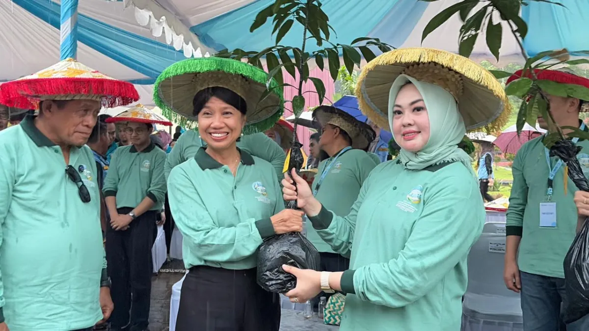 Delegasi UCLG Aspac 2026 Tanam 60 Pohon Endemik di Kebun Raya Kendari