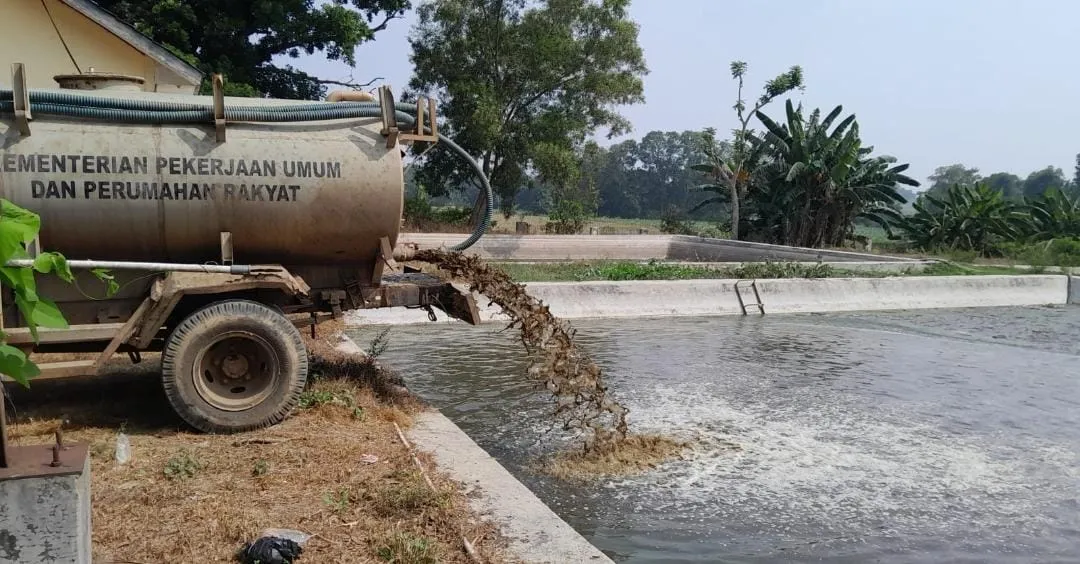 Warga Hentikan Mobil Pengangkut Tinja di IPLT Karangrejo, Soroti Bau dan Transparansi Retribusi