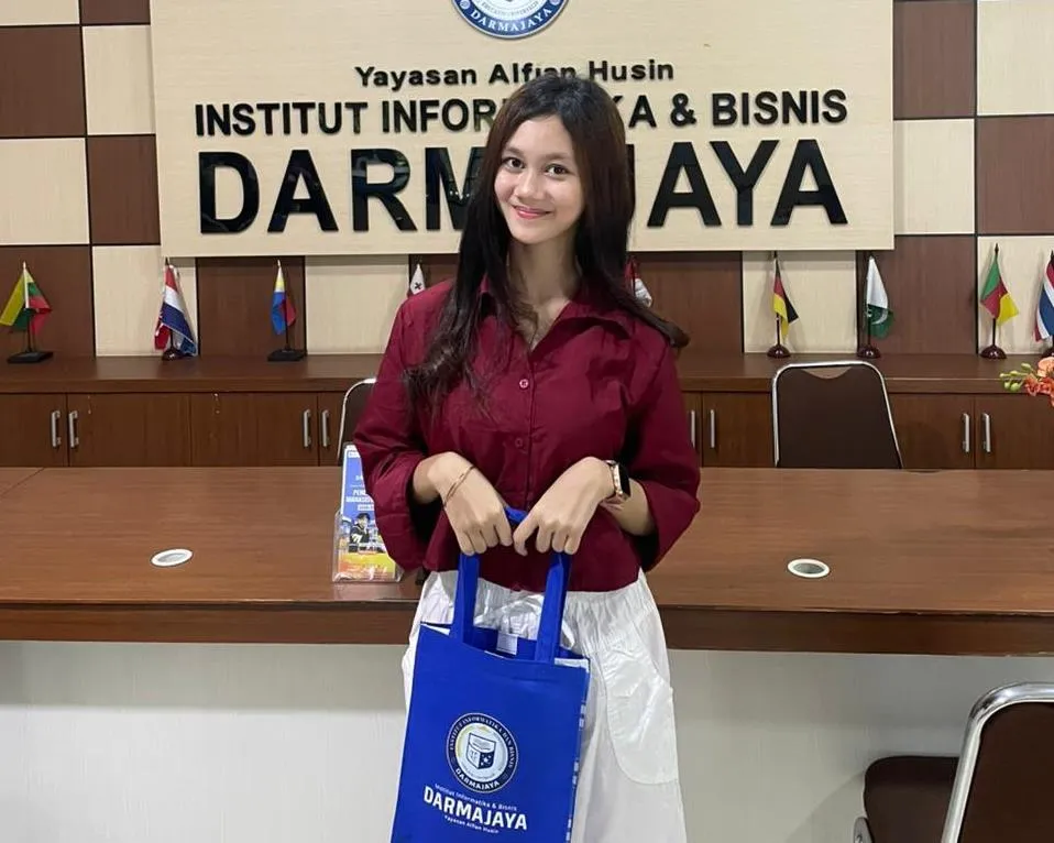 Alumni SMKN 3 Bandar Lampung Pilih Prodi Sains Data IIB Darmajaya