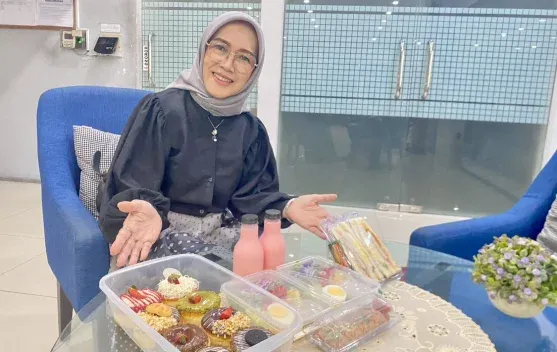 UMKM Kuliner Sehat “Modern-Tradisional” Afi di Surabaya: Dari Hobi Memasak hingga Tertib Legalitas