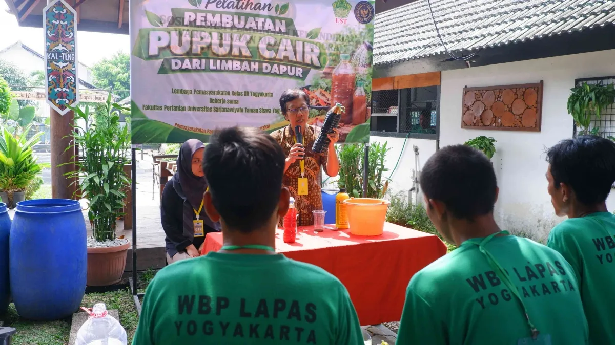 Warga Binaan Lapas Yogyakarta Ikuti Pelatihan Olah Limbah Dapur Menjadi Pupuk Organik Cair