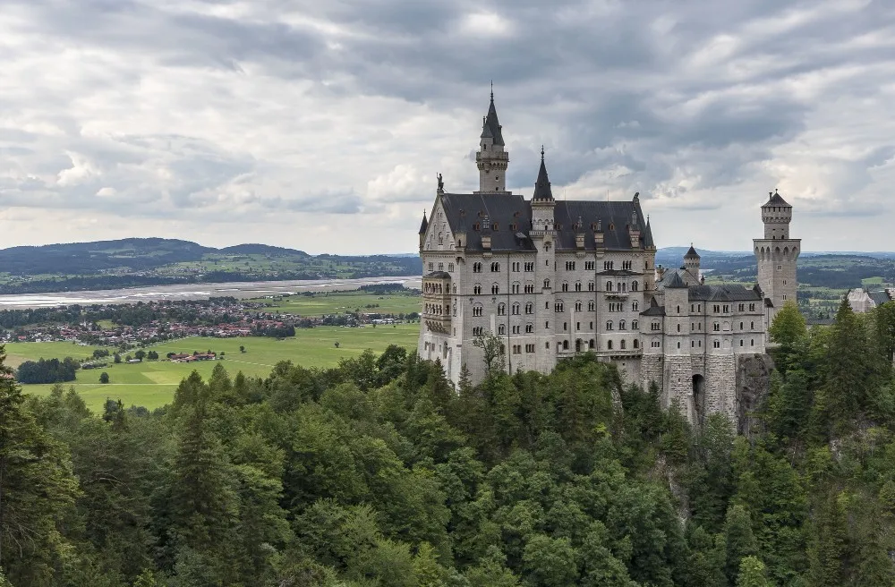 Kastel Neuschwanstein dan Peran Arsitektur dalam Diplomasi Budaya Jerman