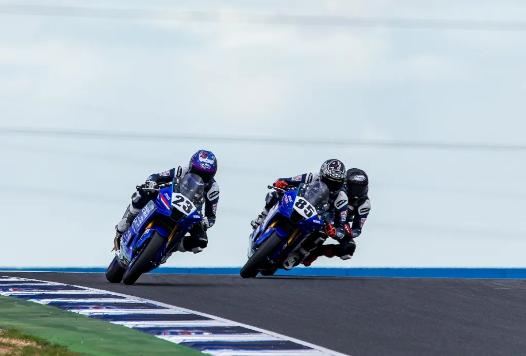 Sabian Fathul Ilmi Juara Race 1 Yamaha R3 bLU cRU Asia-Pacific Championship 2026 di The Bend