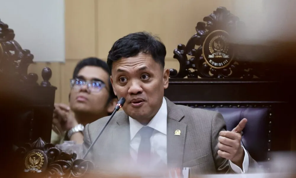 Habiburokhman: Tidak Ada Surpres ke DPR soal Pergantian Kapolri