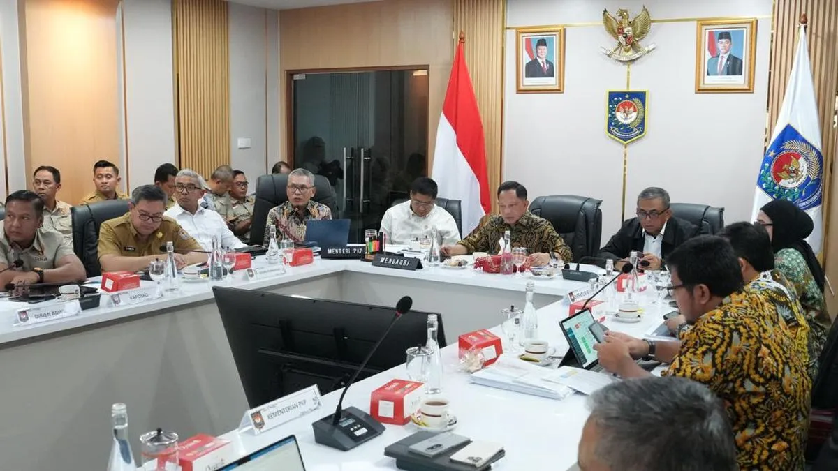 Mendagri Tito Minta Kementerian/Lembaga Buka Rencana Program Rehab-Rekon Pascabencana Sumatera 2026