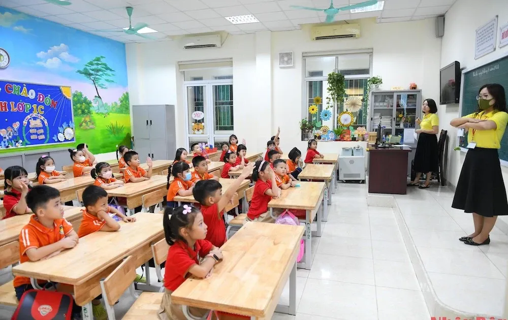 Hanoi Uji Coba Pendaftaran Sekolah Daring Berbasis Peta Digital GIS untuk Tahun Ajaran 2026–2027