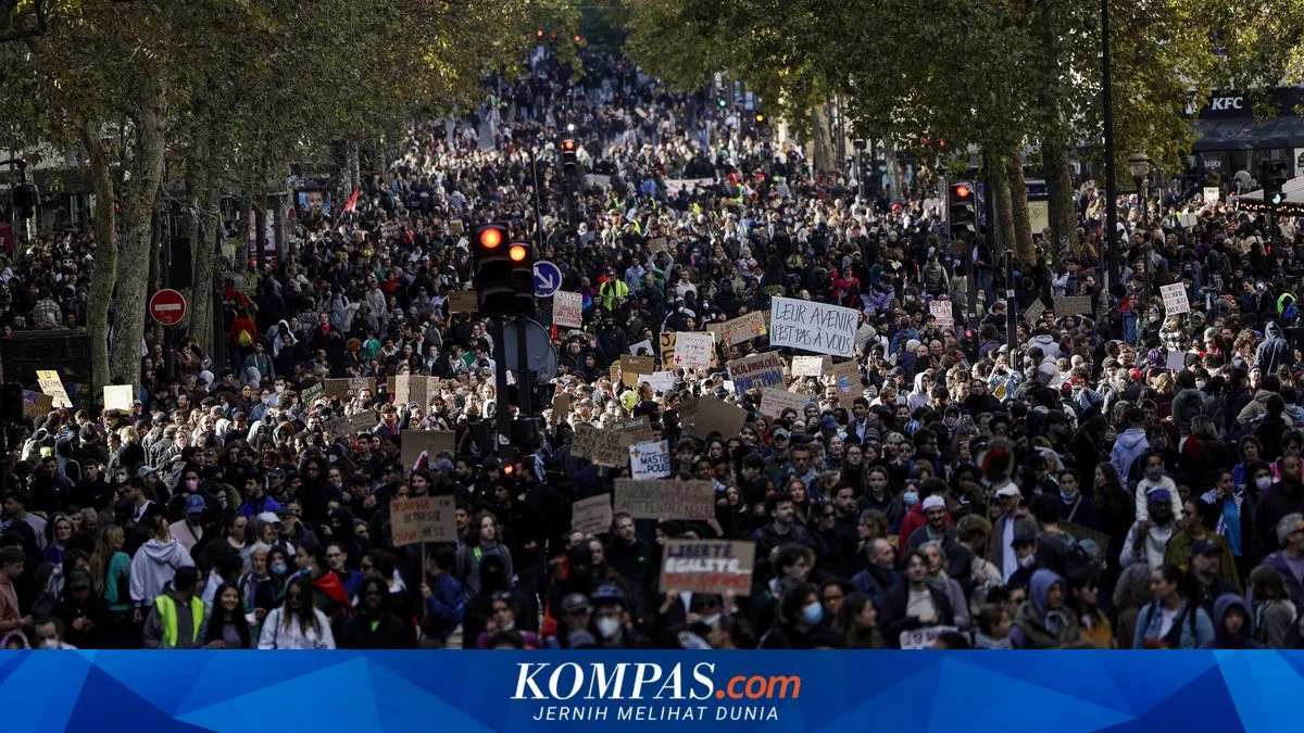 Ketika Jalanan Paris Bergetar, Pasar Ikut Berguncang: Gejolak Politik dan Utang Menekan Keuangan Perancis
