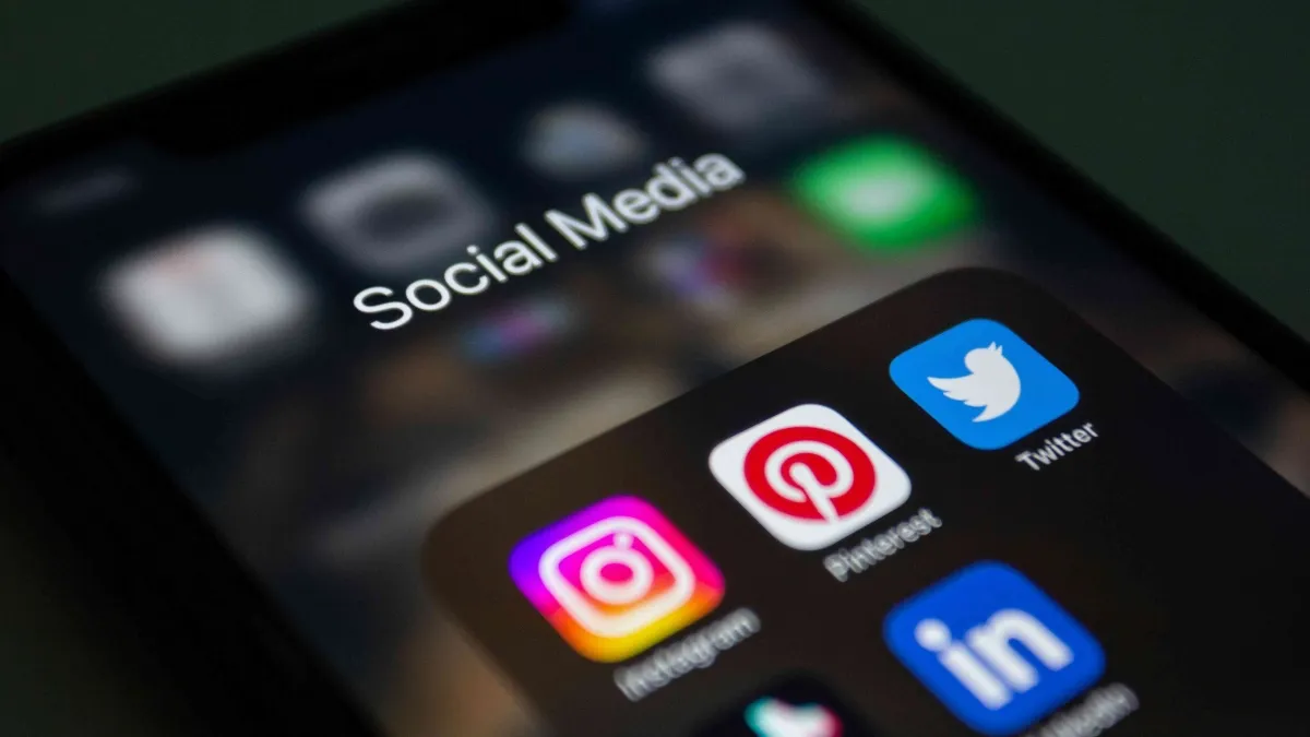 Self-Control di Era Media Sosial: Cara Mahasiswa Menjaga Fokus dan Produktivitas
