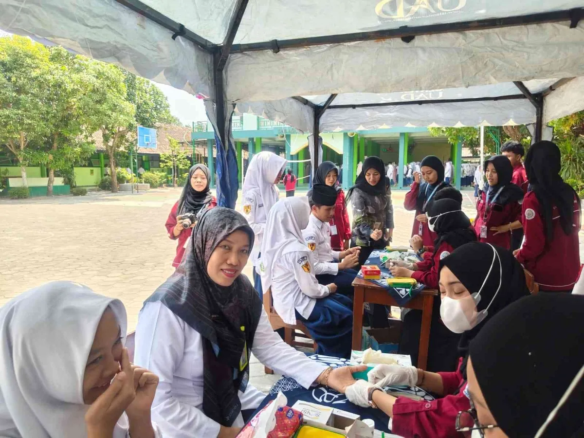 Mahasiswa UAD Gelar Aksi Gizi di MTsN 2 Bantul, Beri Edukasi dan Pemeriksaan Kesehatan Sederhana