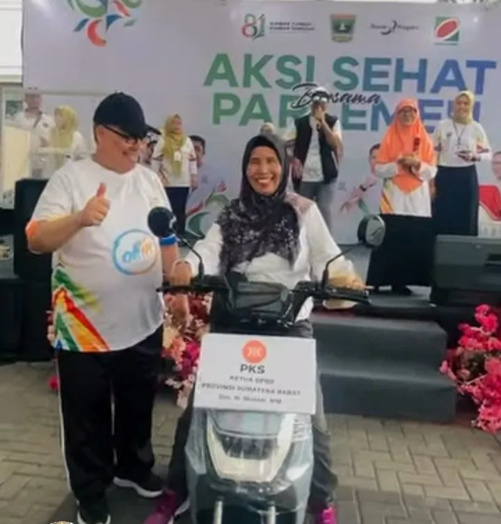 Jalan Sehat Bersama Parlemen Meriahkan Hari Jadi ke-81 Sumbar, Libatkan UMKM dan Kuliner Lokal