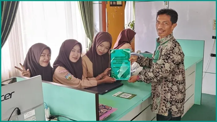 MTsN 1 Batang Hari Serahkan Laporan PIP ke Kemenag untuk Perkuat Transparansi Penyaluran Bantuan