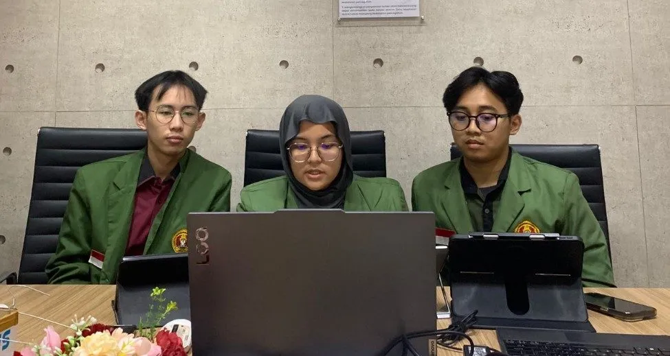 Mahasiswa Farmasi UPNVJ Raih Silver Medal Biopheerz Essay Competition 2026 Berkat Riset Pemanfaatan Limbah Sawit