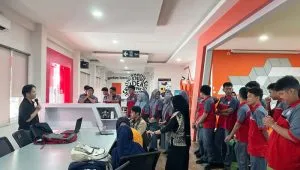 150 Siswa SMK Telkom Makassar Ikuti Kunjungan Industri ke Telkom AI Center