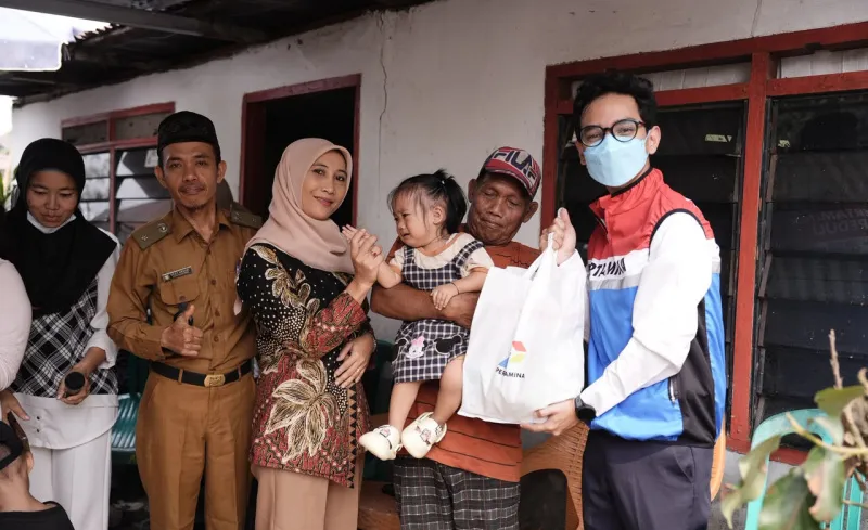 Kilang Plaju Salurkan PMT untuk 55 Balita dan 3 Ibu Hamil di Desa Sungai Rebo