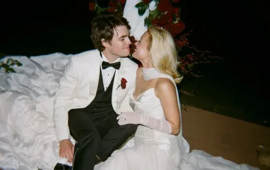 Lagu "Stop the Wedding!" dari Ashe Viral di Media Sosial