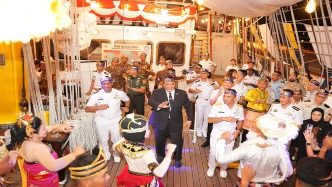 KRI Bima Suci Sandar di Singapura dalam Etape Keempat Misi Muhibah Diplomasi