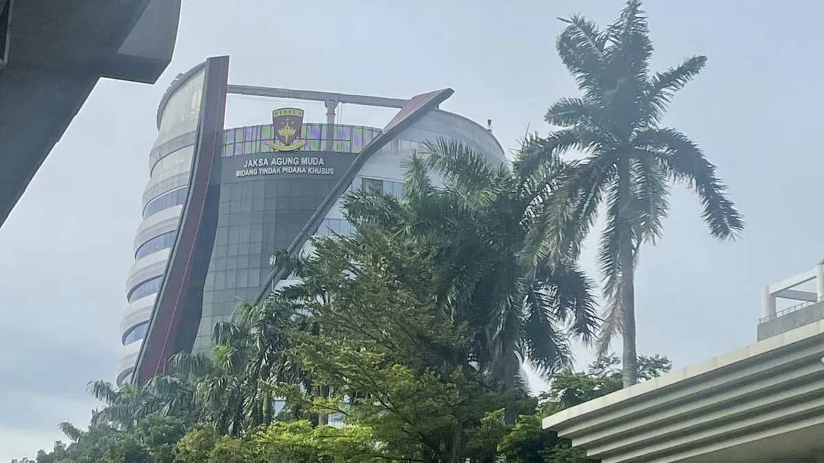 Klaim Demonstran Membakar Gedung Kejaksaan Agung pada 23 Juli 2026 Dipastikan Hoaks