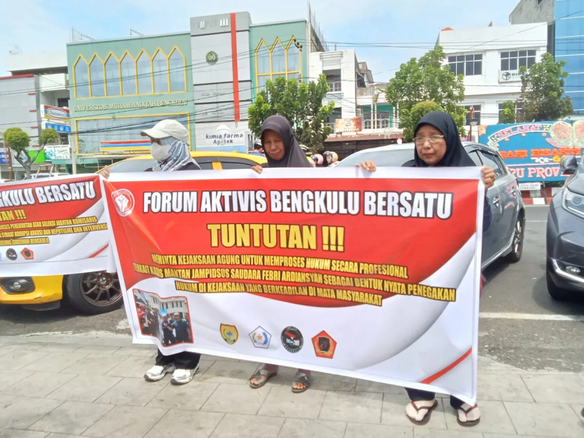 FABB dan LSM LIDIK Aksi di Kejati Bengkulu, Desak Transparansi Sejumlah Perkara Korupsi