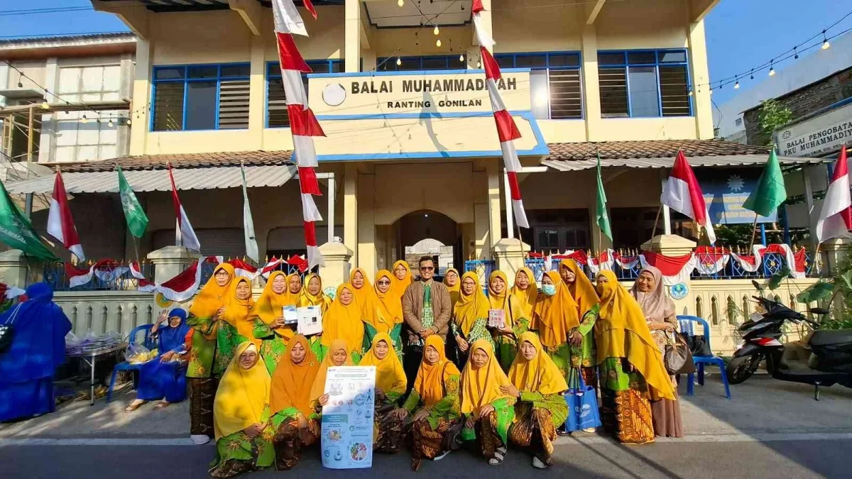 UMS Dampingi Aisyiyah Kartasura Cegah PTM lewat Skrining Kesehatan dan Edukasi Gizi