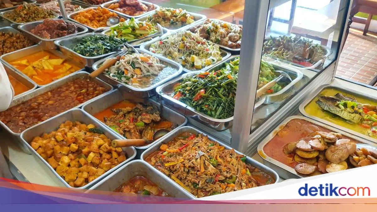Menu Diet Ala Warteg Rp 19 Ribu: Nasi Setengah, Telur, Tempe, dan Sawi Putih