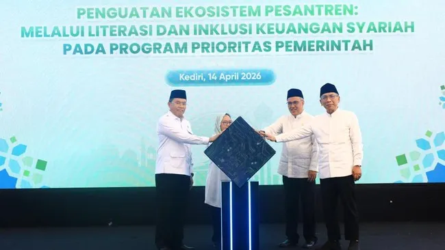 OJK Perkuat Literasi dan Akses Keuangan Syariah di Pesantren lewat FEBIS dan SAKINAH