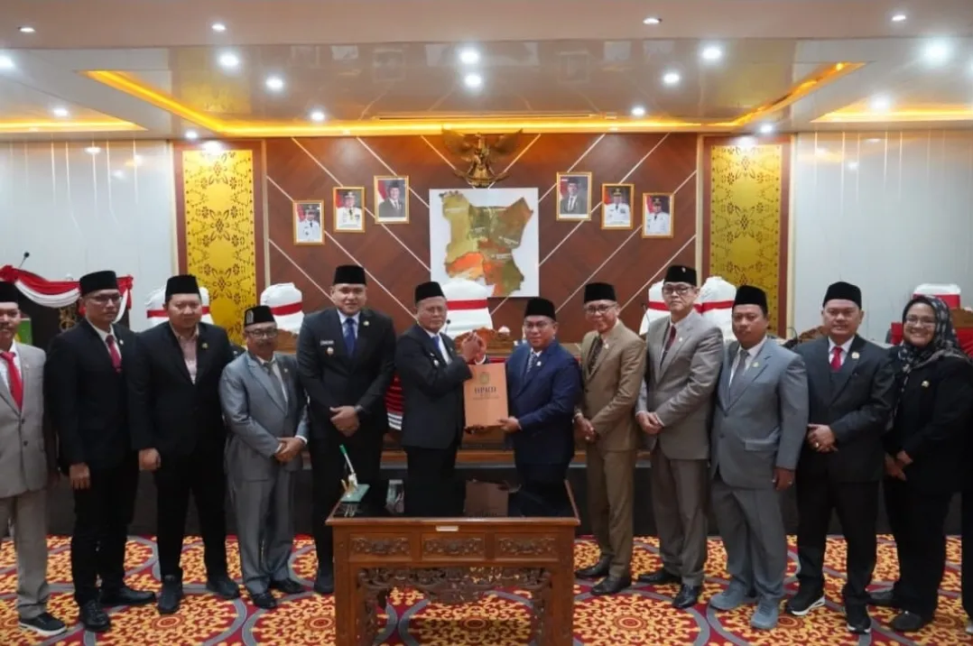 DPRD Prabumulih Sahkan Raperda Pertanggungjawaban APBD 2025 Menjadi Perda
