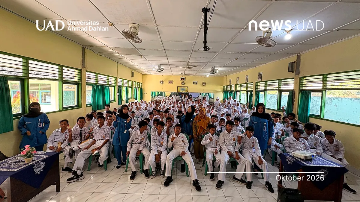 Mahasiswa Gizi UAD dan Puskesmas Berbah Beri Edukasi Gizi Seimbang dan Pencegahan Anemia di SMPN 3 Berbah