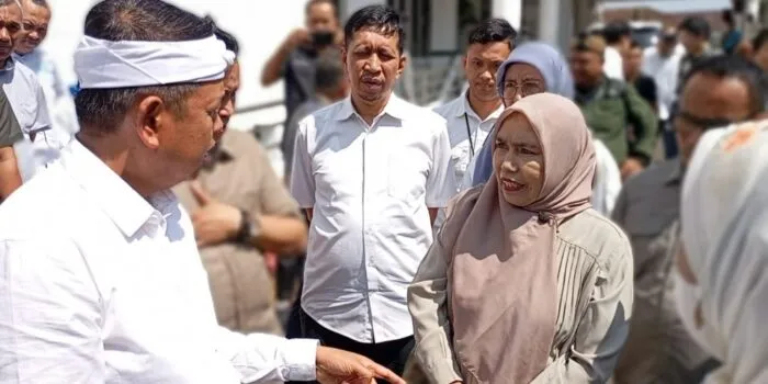 Ratusan Orang Tua Datangi Disdik Jabar, Dedi Mulyadi Nilai Kendala SPMB 2026 Ada pada Aplikasi