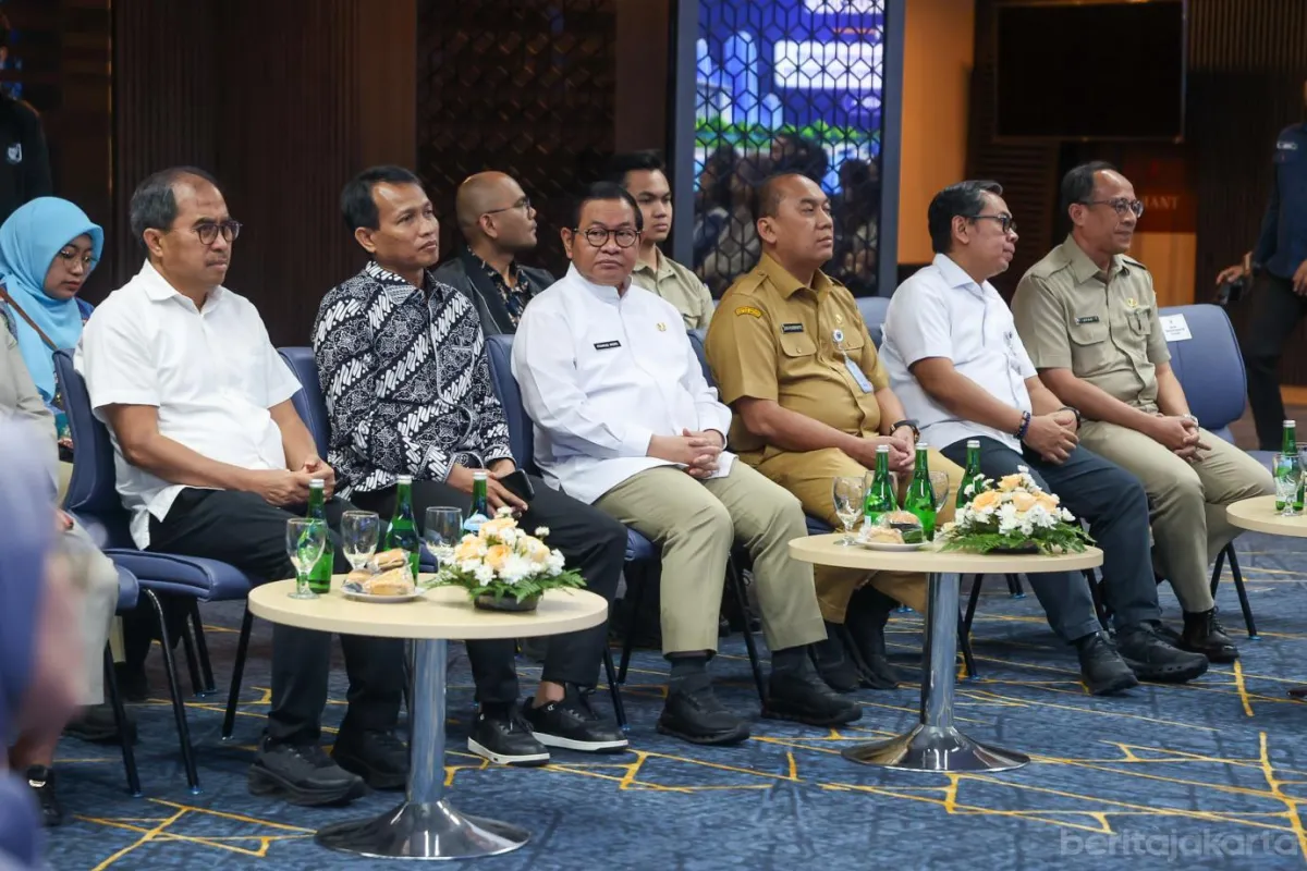 Pramono Anung Sosialisasikan Pergub DKI Jakarta Nomor 11 Tahun 2026 untuk Dorong Transparansi Perizinan