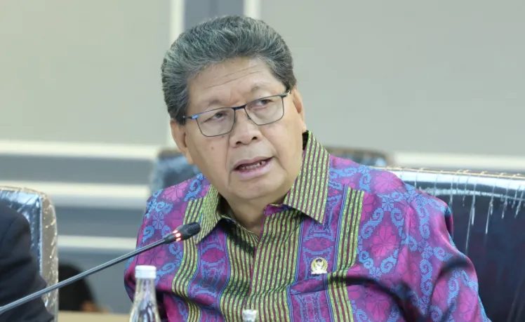 Anggota Komisi XIII DPR RI, Tonny Tesar dalam Rapat Dengar Pendapat di Kompleks Parlemen, Senayan, Senin (15/06/2026). Foto : Runi/Andri