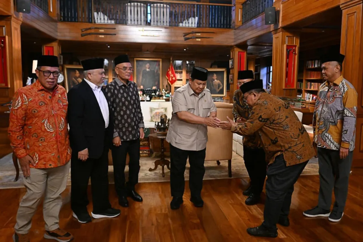 Pimpinan DPR RI bersama Kementerian Haji dan Umrah melaporkan hasil pengawasan penyelenggaraan haji 2026 kepada Presiden Prabowo.
