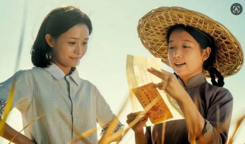 Film Tiongkok berjudul Dear You hampir seluruhnya difilmkan dalam bahasa Teochew, dialek dari wilayah Chaoshan di Tiongkok.
