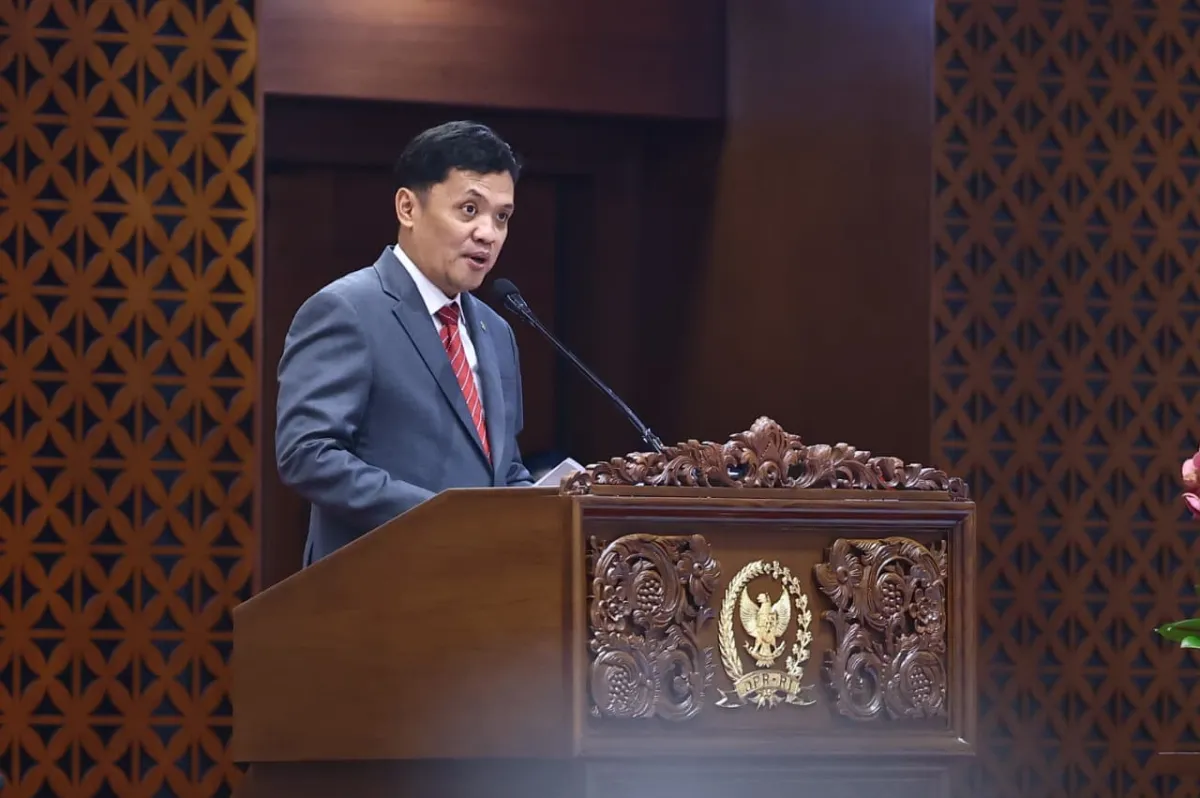 Ketua Komisi III DPR RI Habiburokhman saat menyampaikan laporan Komisi III DPR RI terhadap RUU Polri dalam Rapat Paripurna DPR RI di Gedung Nusantara II, Senayan, Jakarta, Selasa (9/6/2026). Foto : Farhan/Andri